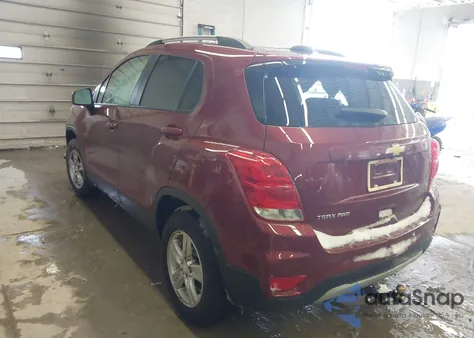 2022 Chevrolet Trax Awd Lt z USA, uszkodzony, nr VIN KL7CJPSM9NB529779